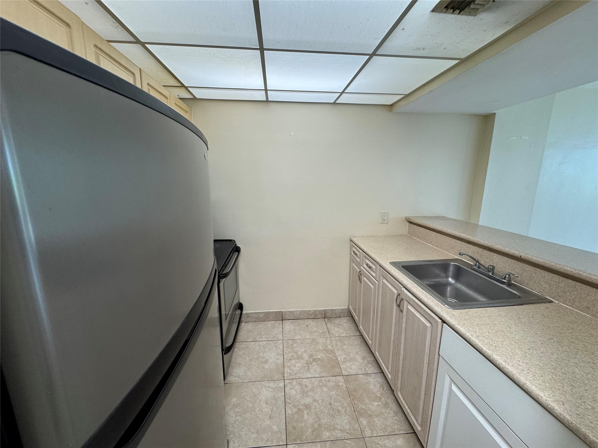 4222 Inverrary Boulevard, Unit 4306 Lauderhill, FL 33319 - Photo 3 of 12 Photo 3