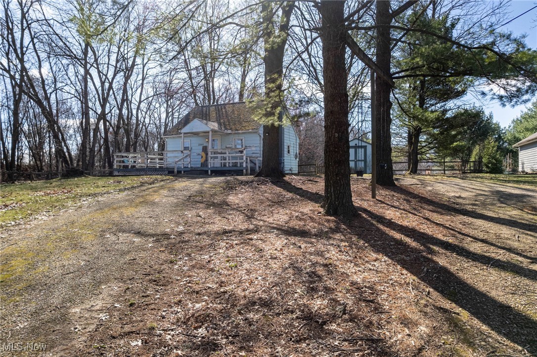 2844 Graybill Road Uniontown, OH 44685 - Photo 3 of 23