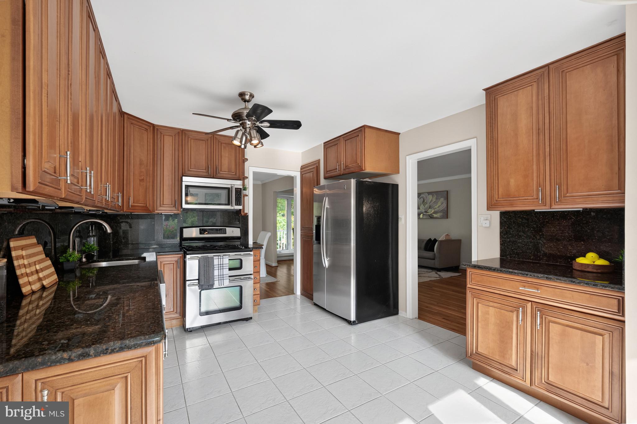 6013 Lamont Court Springfield, VA 22152 - Photo 2 of 39 Gallery Image 2