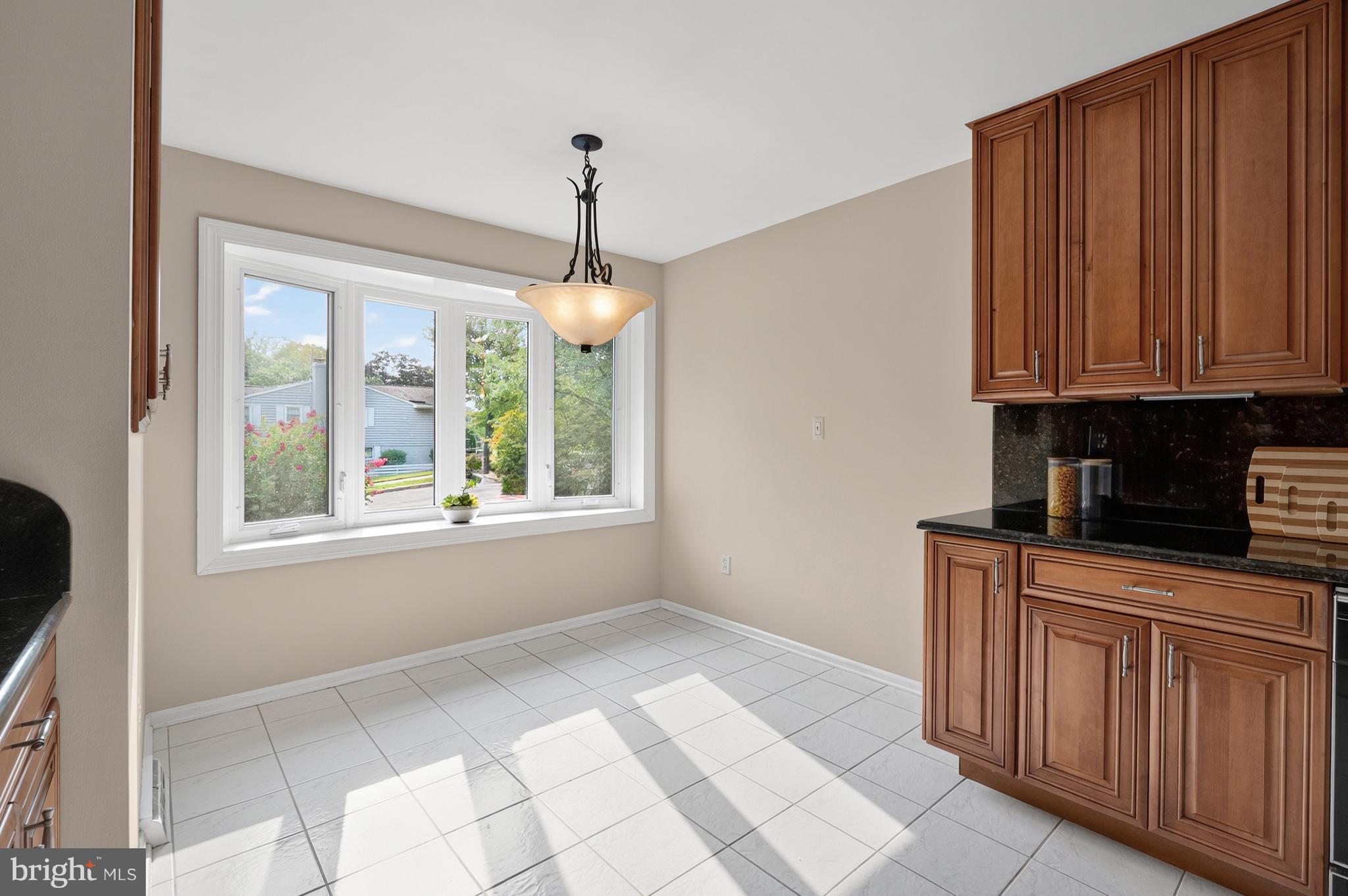 6013 Lamont Court Springfield, VA 22152 - Photo 3 of 39 Gallery Image 3