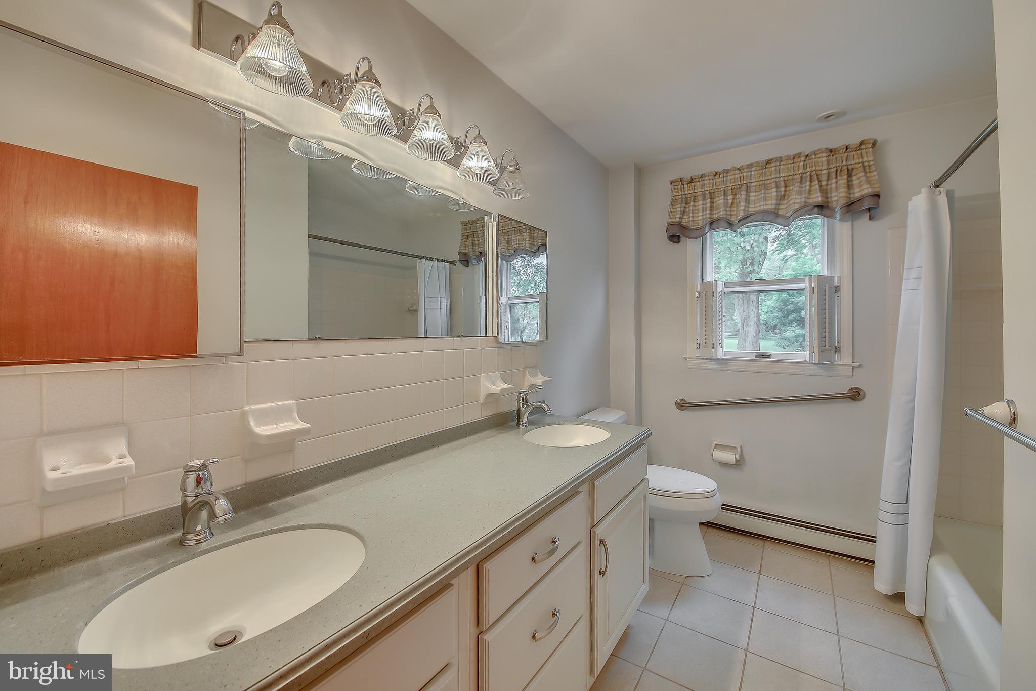 16 Highspire Road Richboro, PA 18954 - Photo 21 of 32 Hallway Bathroom