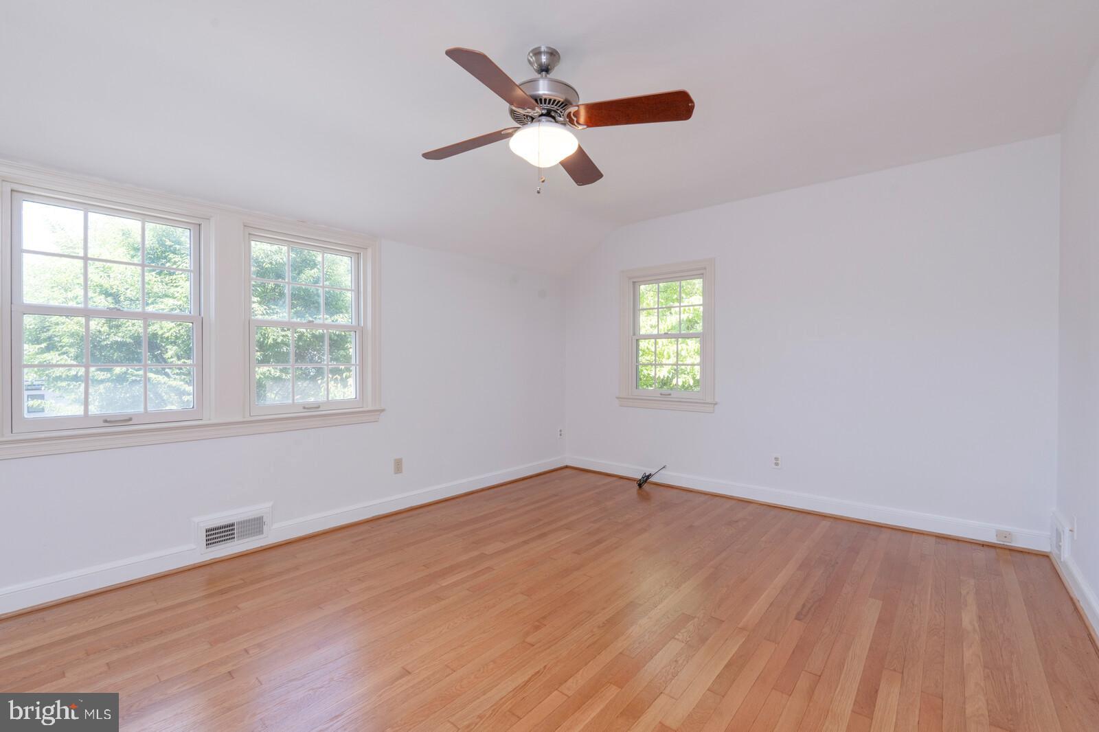 4601 Sleaford Road Bethesda, MD 20814 - Photo 22 of 46 Front Bedroom #4
