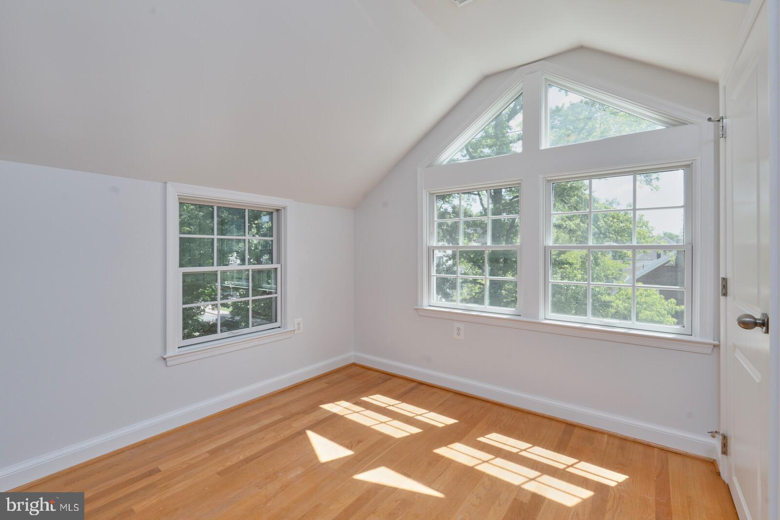 4601 Sleaford Road Bethesda, MD 20814 - Photo 24 of 46 Upper Level Office/Laundry