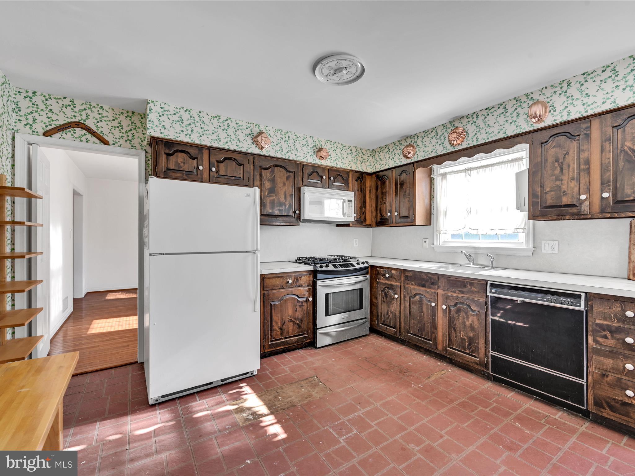 104 Shirley Road Narberth, PA 19072 - Photo 11 of 36 Eat-In-Kitchen