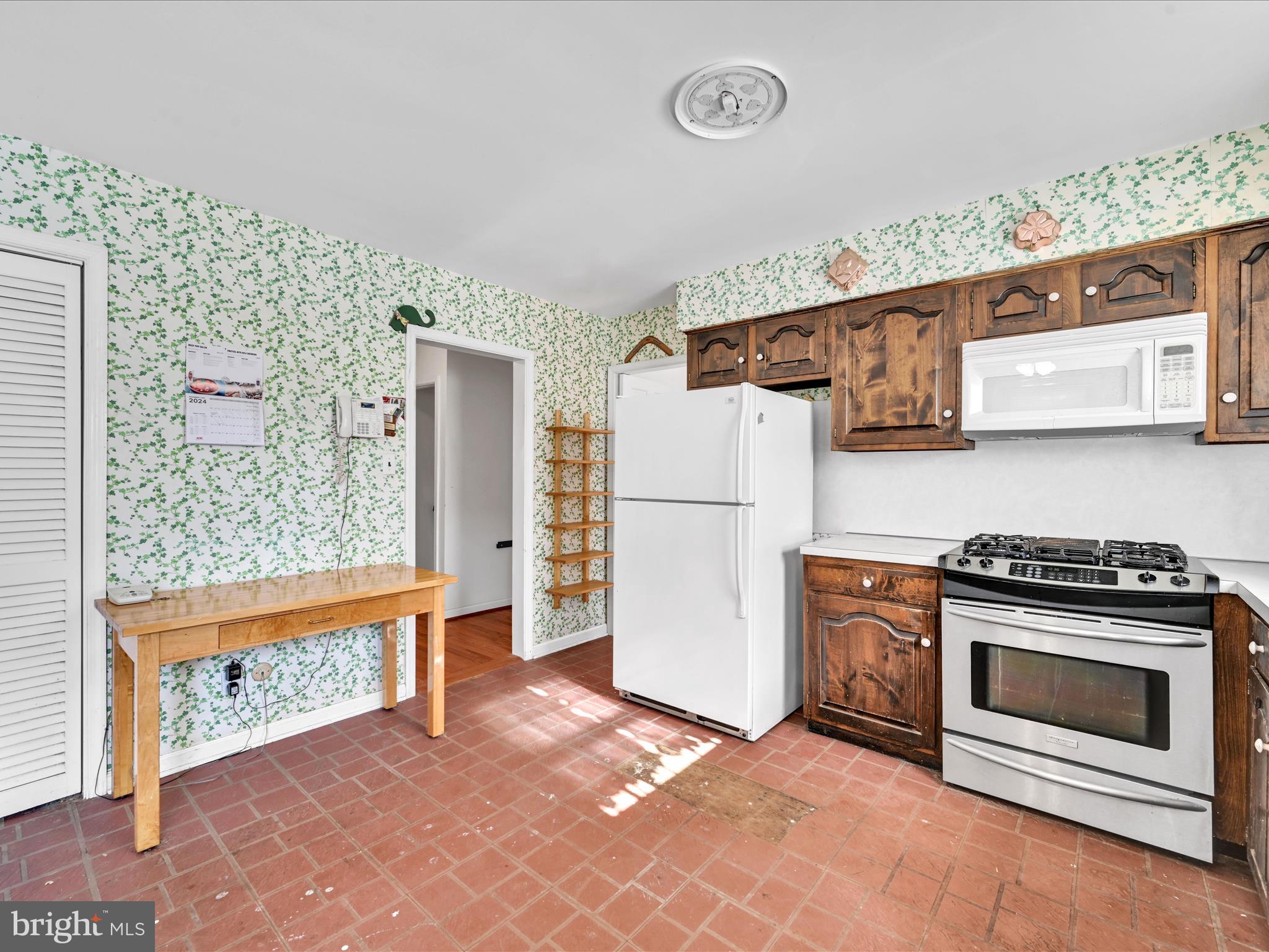 104 Shirley Road Narberth, PA 19072 - Photo 12 of 36 Eat-In-Kitchen
