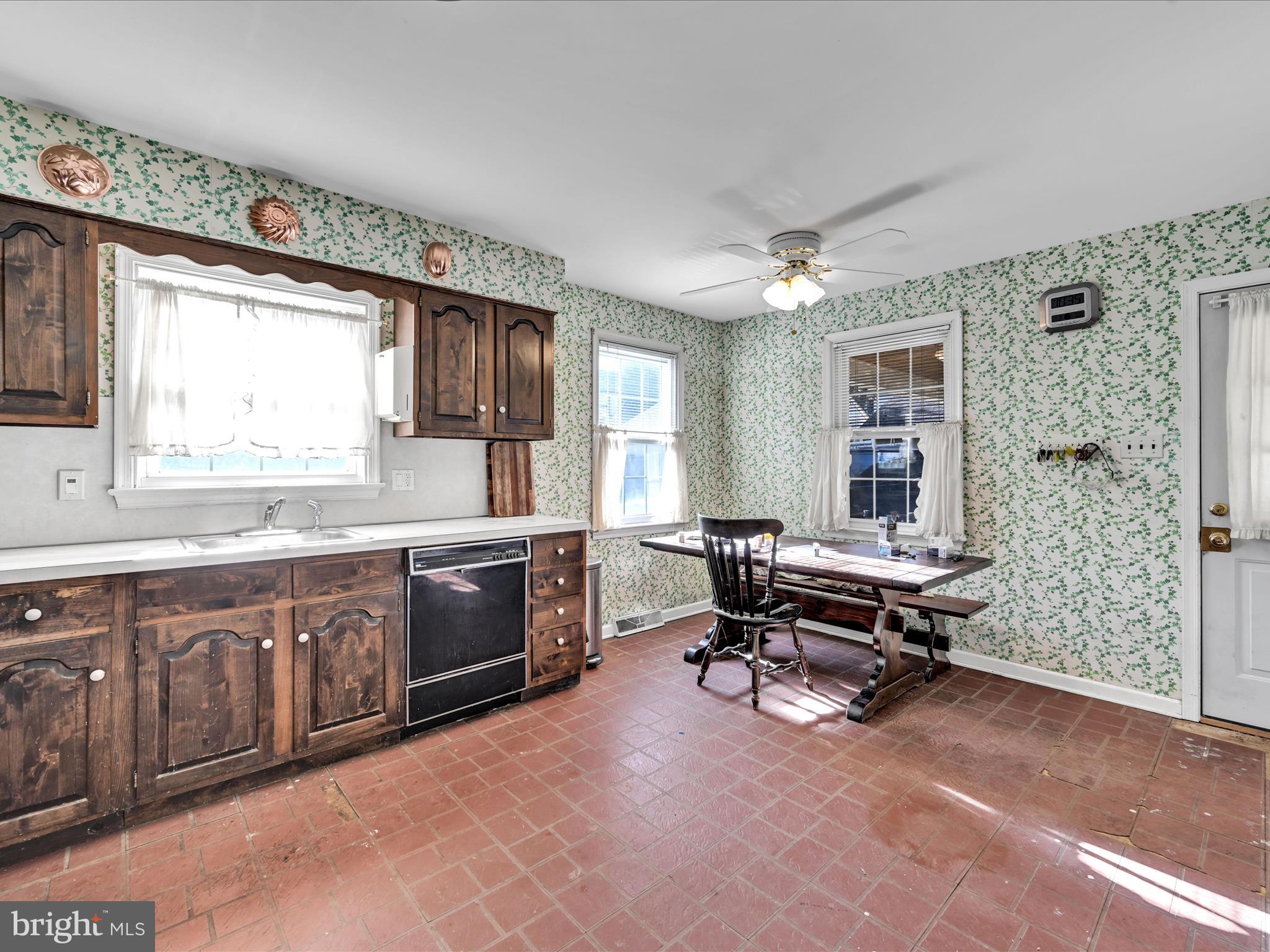 104 Shirley Road Narberth, PA 19072 - Photo 10 of 36 Eat-In-Kitchen