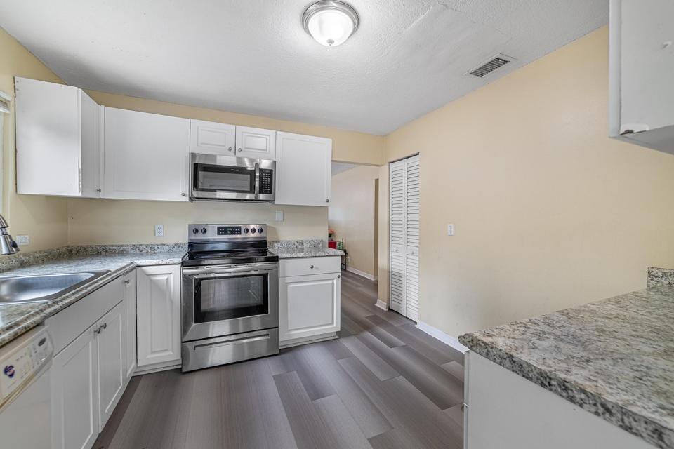 516 Nathan Hale Road, Unit 1 West Palm Beach, FL 33405 - Photo 8 of 24 Unit1-Kitchen-C
