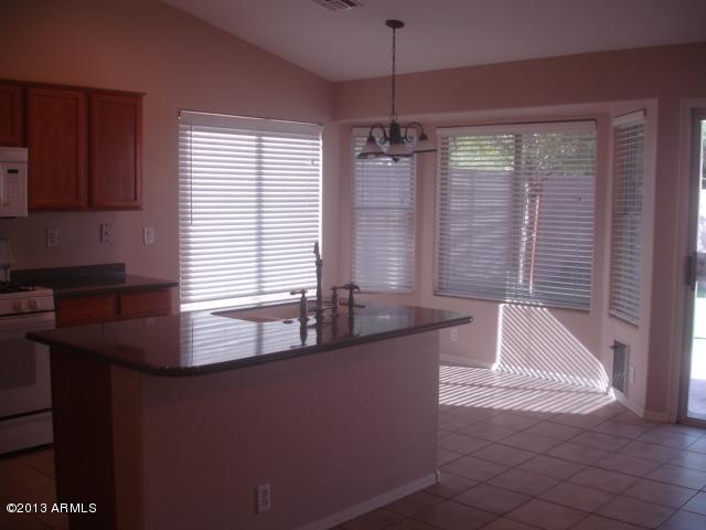 920 East Harwell Road Phoenix, AZ 85042 - Photo 8 of 33 Kitchen1