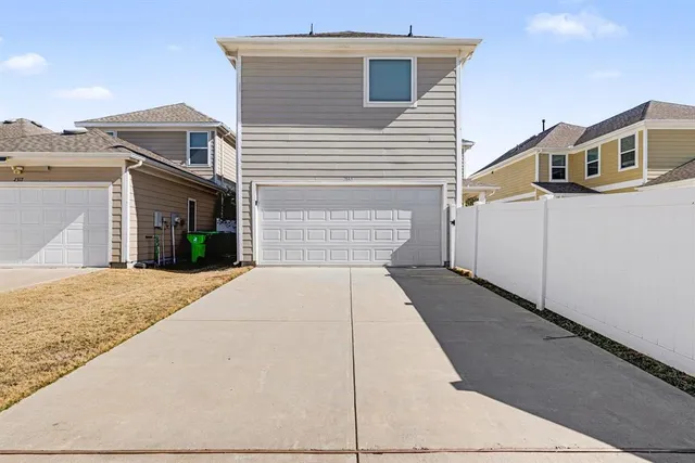 $389,900 | 2313 Telfair Way, Aubrey, TX 76227