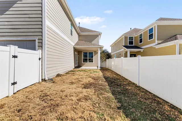 $389,900 | 2313 Telfair Way, Aubrey, TX 76227