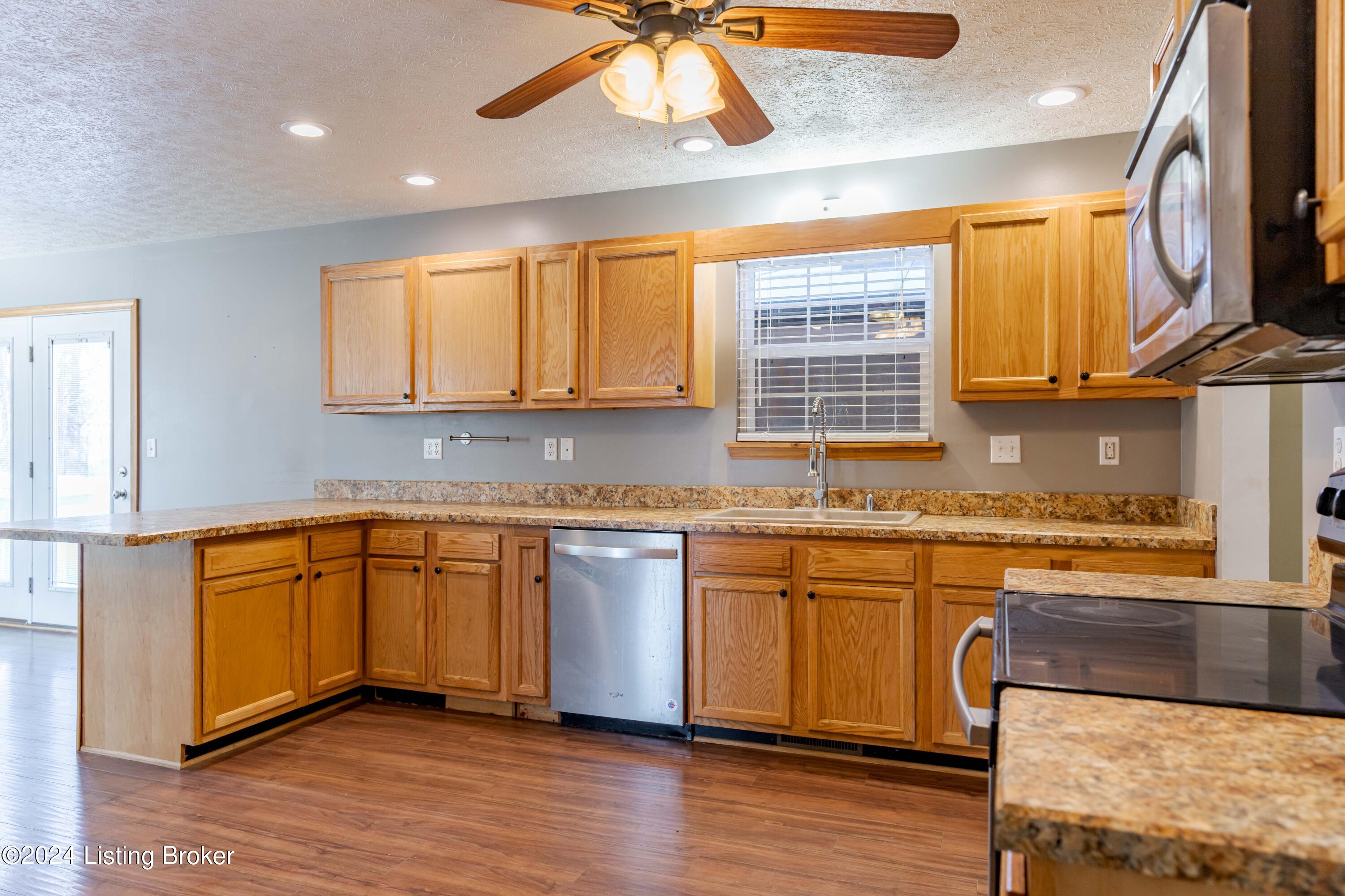 175 Ritchie Drive Brandenburg, KY 40108 - Photo 13 of 26 12DSC06156