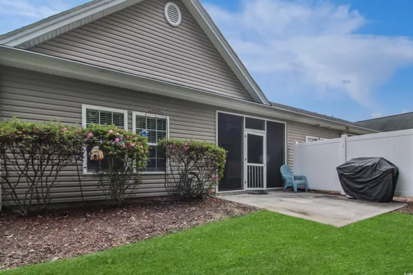 $320,000 | 301 Nut Hatch Lane, Unit D, Murrells Inlet, SC 29576