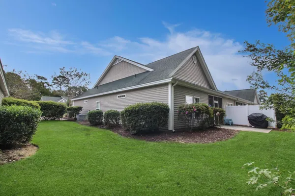 $320,000 | 301 Nut Hatch Lane, Unit D, Murrells Inlet, SC 29576