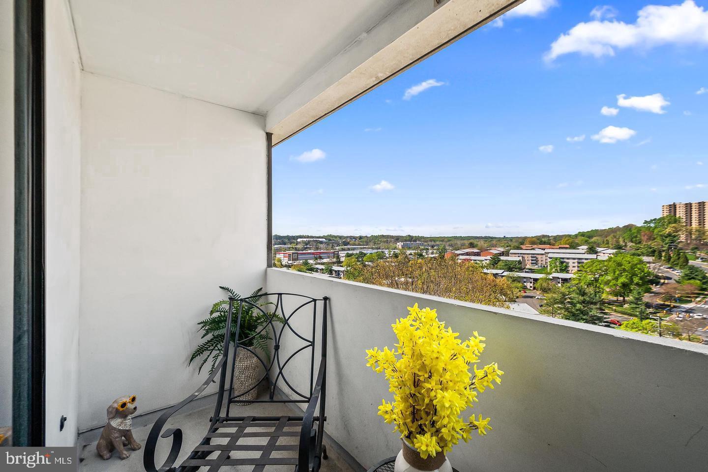 5911 Edsall Road, Unit 608 Alexandria, VA 22304 - Photo 1 of 42 Big PRIVATE balcony with views galore