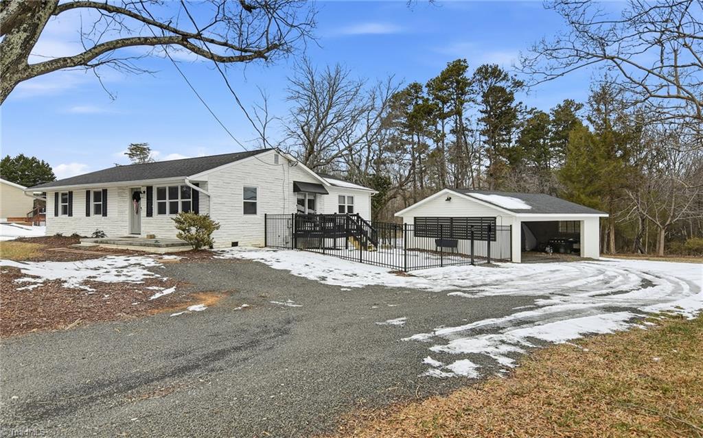 5604 Bunch Road Oak Ridge, NC 27310 - Photo 4 of 32