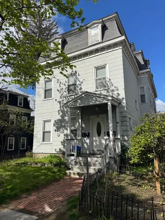 $825,000 | 37 Oak Avenue, Worcester, MA 01605
