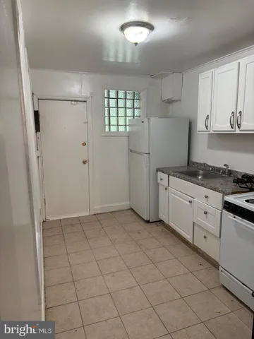 $1,400 | 1227 West Saratoga Street, Baltimore, MD 21223