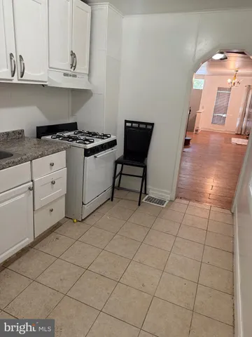 $1,400 | 1227 West Saratoga Street, Baltimore, MD 21223