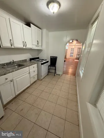 $1,400 | 1227 West Saratoga Street, Baltimore, MD 21223