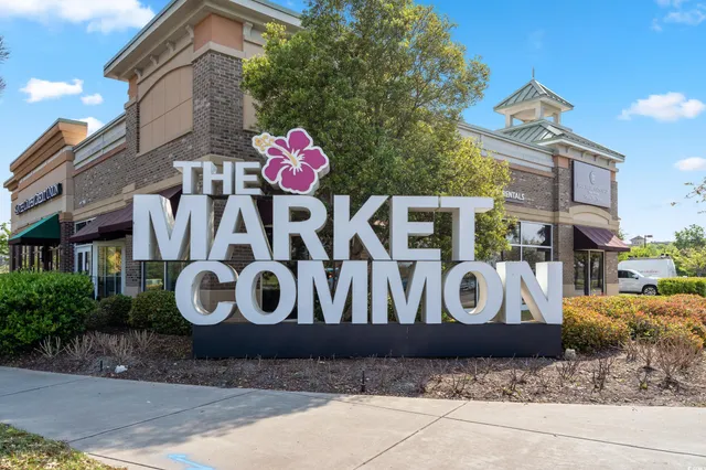 $815,000 | 927 Iris Street, Myrtle Beach, SC 29577