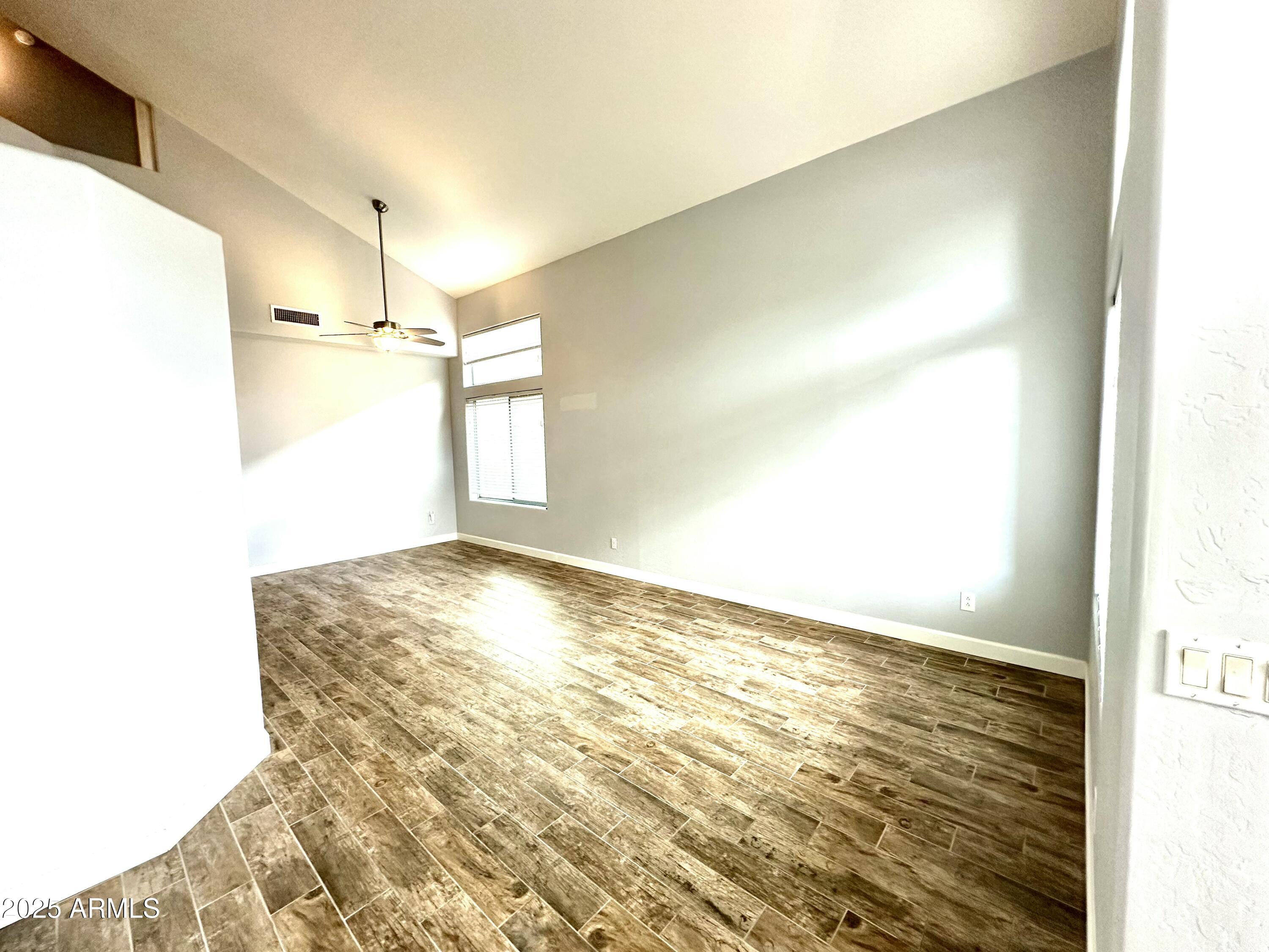 4046 East St John Road Phoenix, AZ 85032 - Photo 4 of 28 MT3