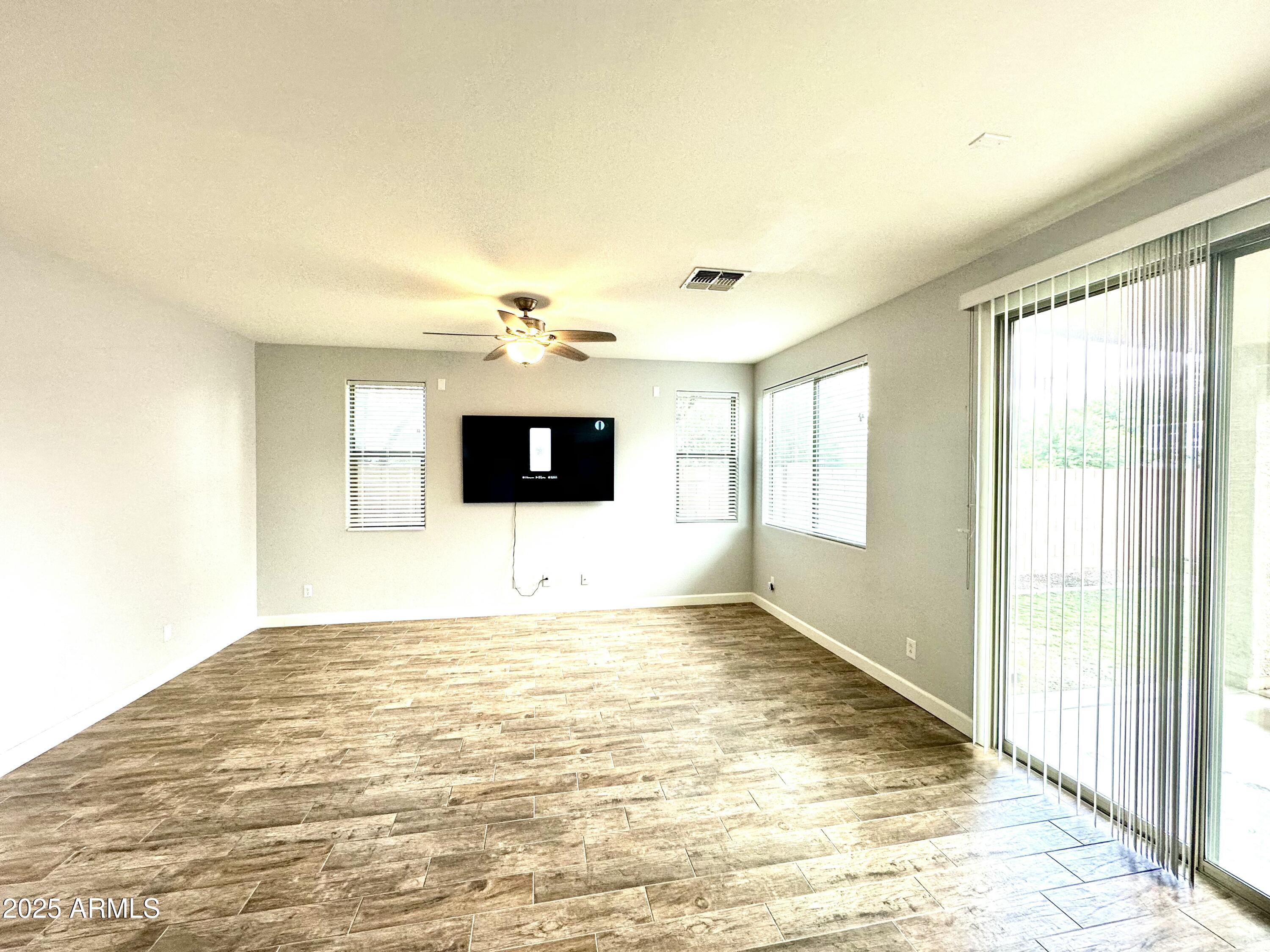 4046 East St John Road Phoenix, AZ 85032 - Photo 9 of 28 KT1