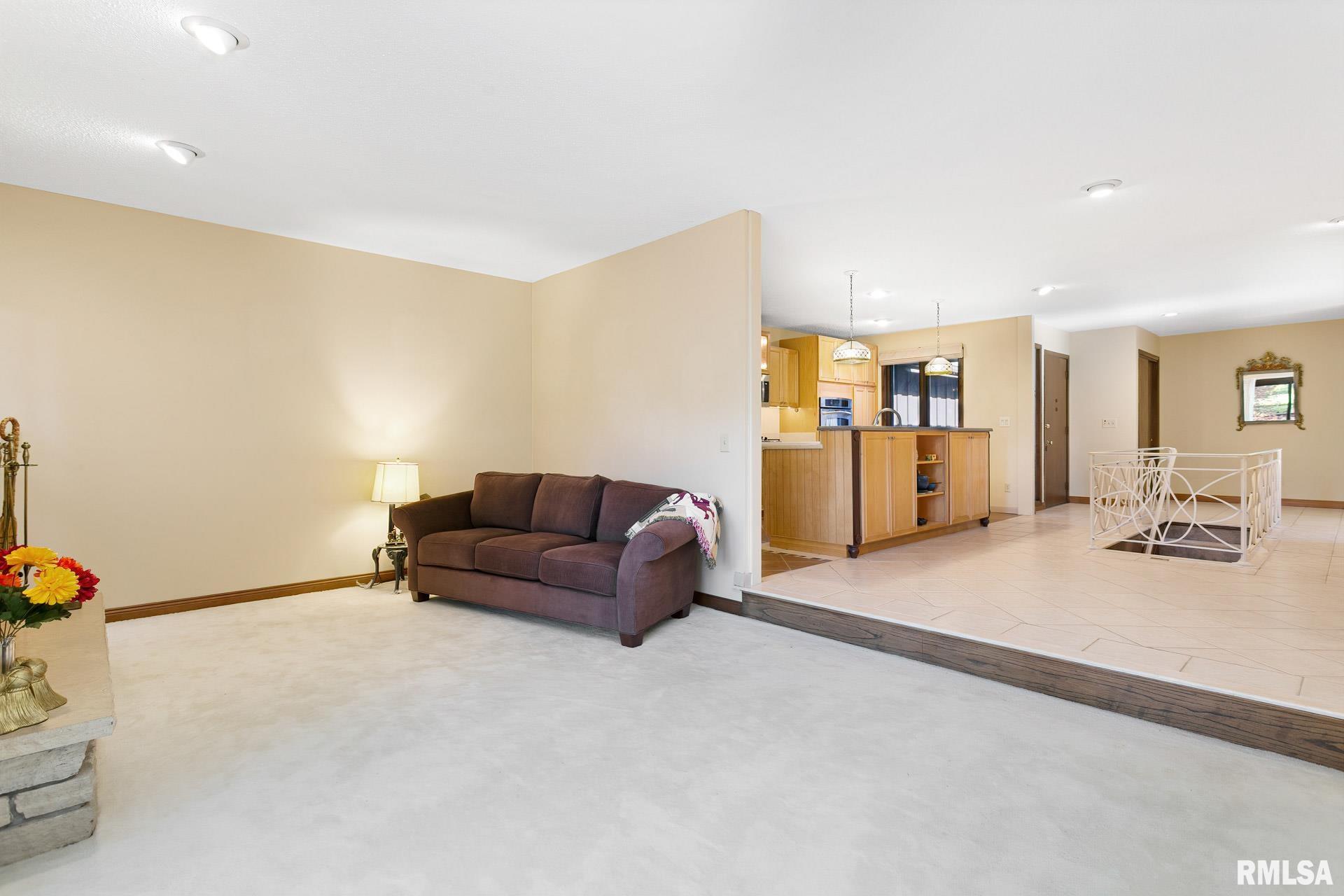 6401 Utica Ridge Road, Unit 3 Davenport, IA 52807 - Photo 13 of 33 Gallery Image 13