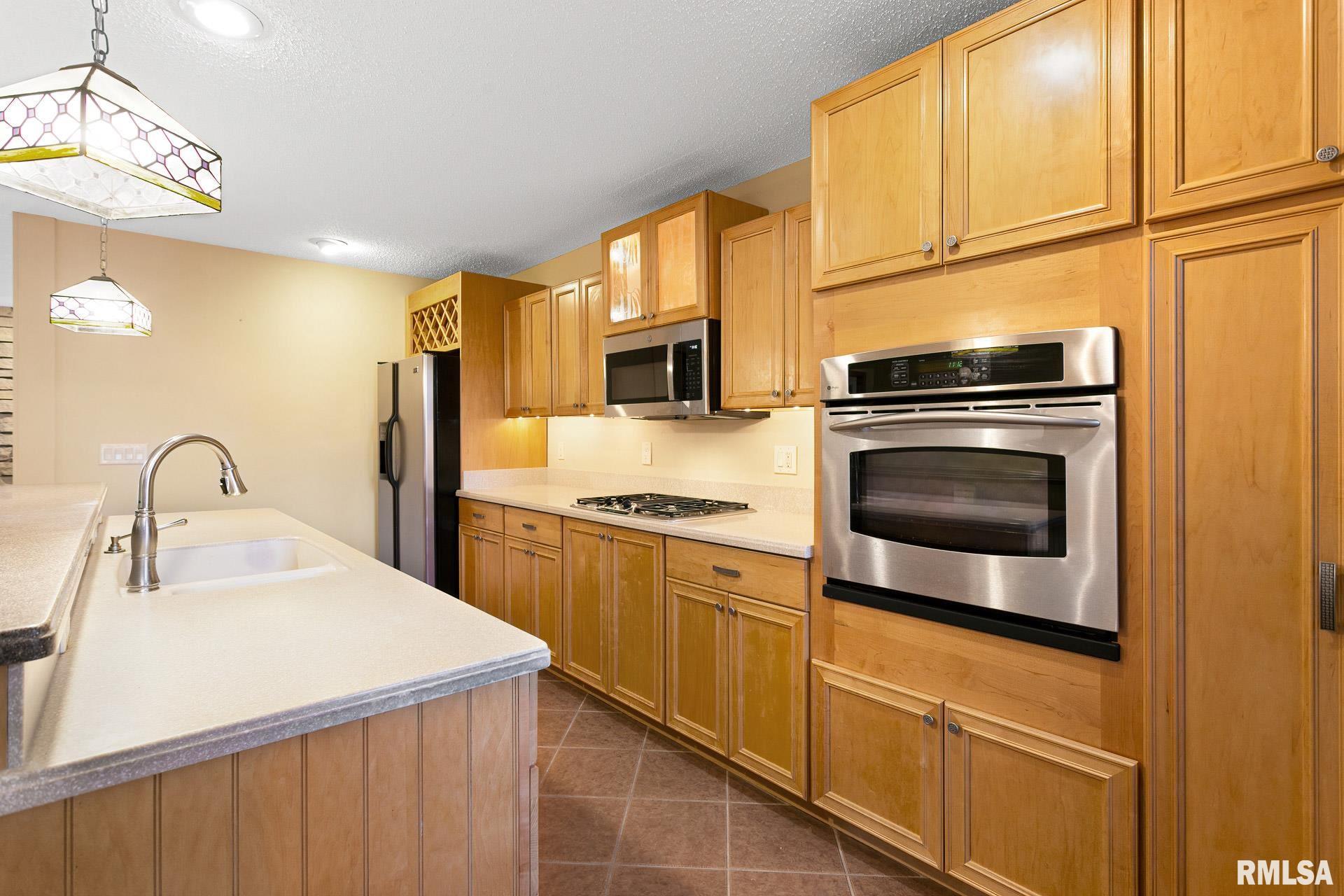 6401 Utica Ridge Road, Unit 3 Davenport, IA 52807 - Photo 10 of 33 Gallery Image 10