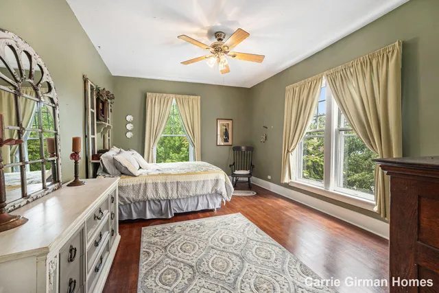 $499,900 | 201 South 5th Street, Grand Haven, MI 49417