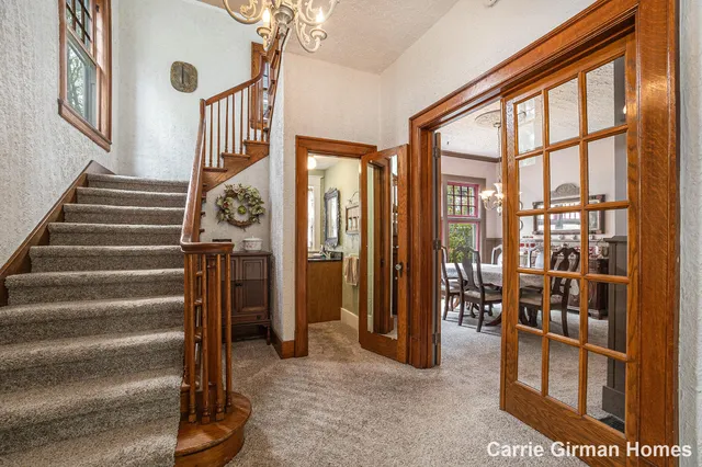 $499,900 | 201 South 5th Street, Grand Haven, MI 49417