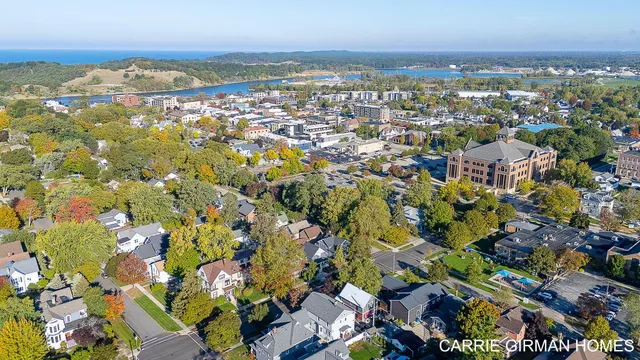 $499,900 | 201 South 5th Street, Grand Haven, MI 49417