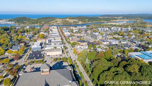 $499,900 | 201 South 5th Street, Grand Haven, MI 49417