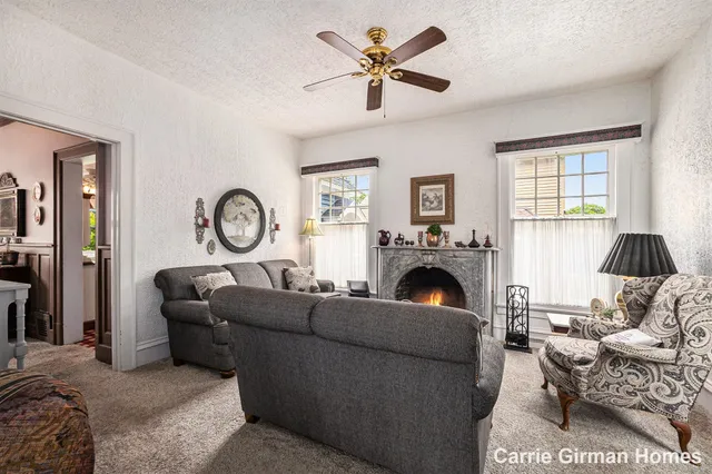 $499,900 | 201 South 5th Street, Grand Haven, MI 49417