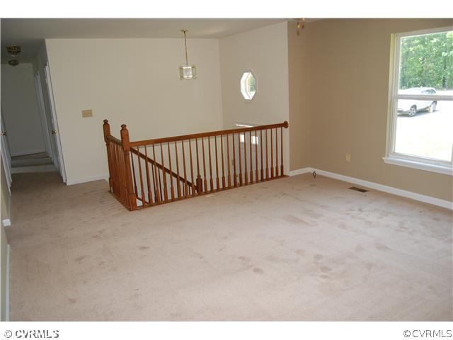 704 Eastham Road Bumpass, VA 23024 - Photo 5 of 12 Living Room