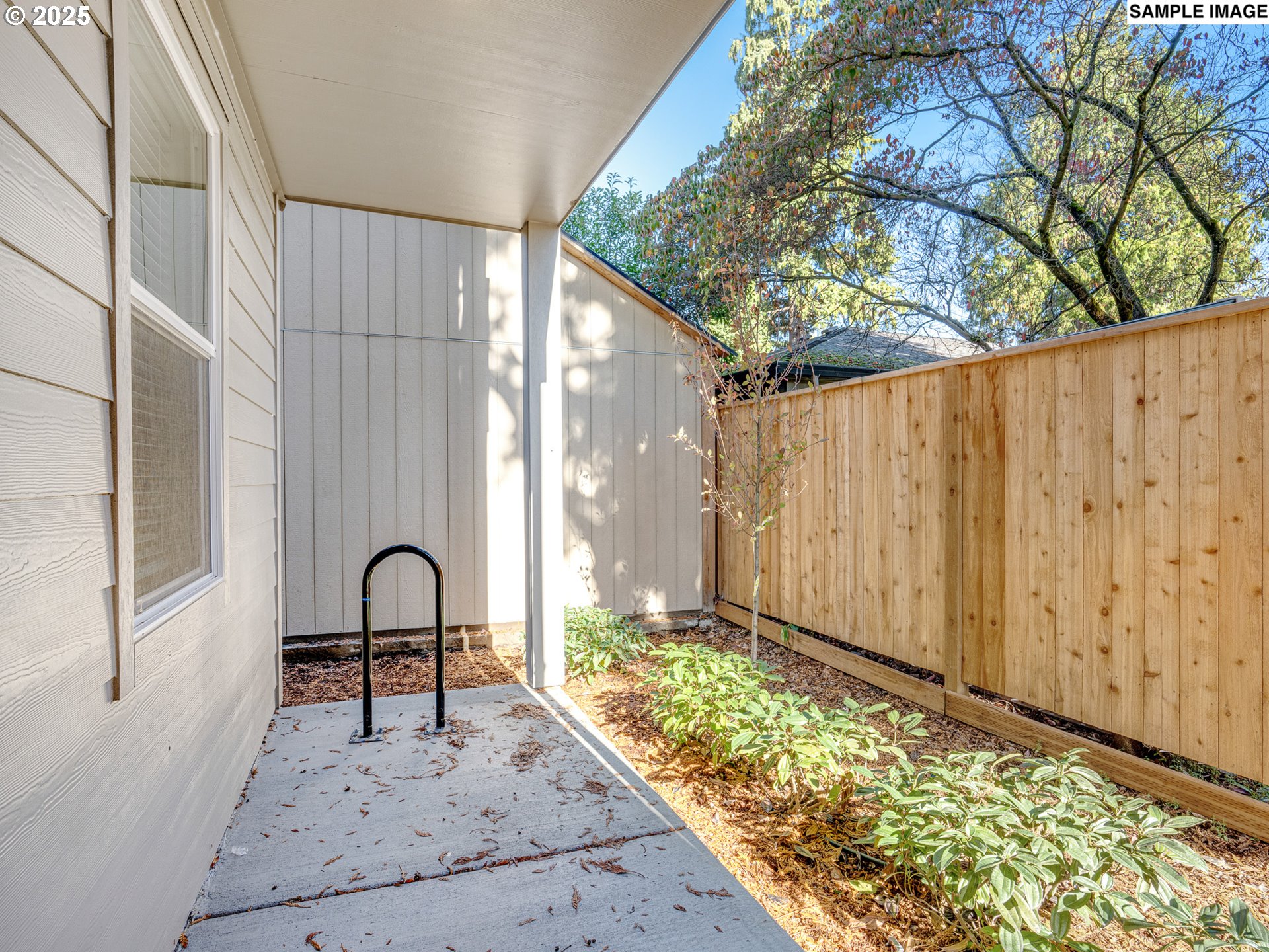 6115 Northeast Multnomah Street, Unit 4 Portland, OR 97213 - Photo 7 of 9