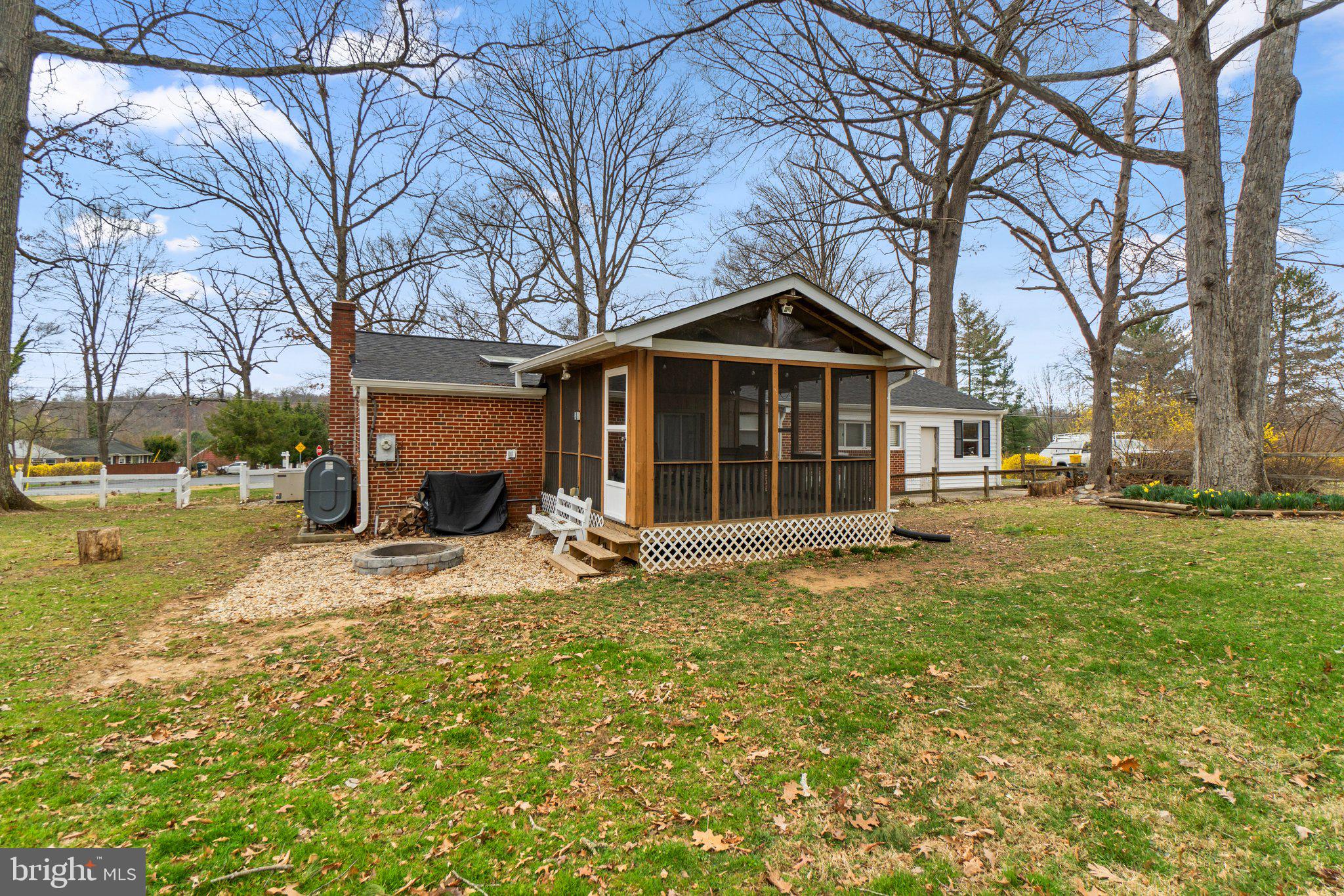 7733 Carter Road Sykesville, MD 21784 - Photo 7 of 9 Gallery Image 7