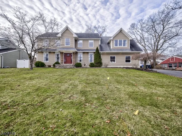 $725,000 | 13 Morningside Drive, Toms River, NJ 08755