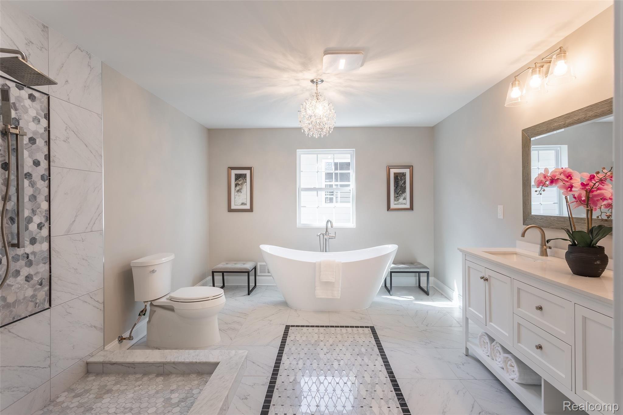124 Glendale Avenue Rochester, MI 48307 - Photo 23 of 46 Glendale-56.jpg