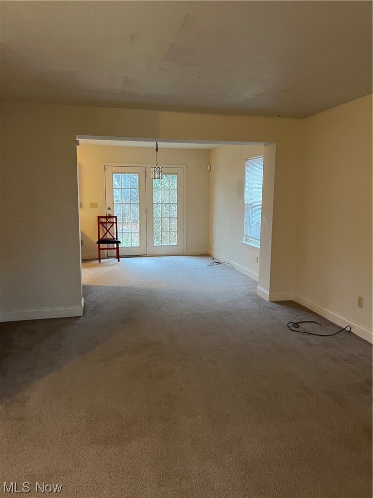853 Helmsdale Road Cleveland, OH 44112 - Photo 5 of 15
