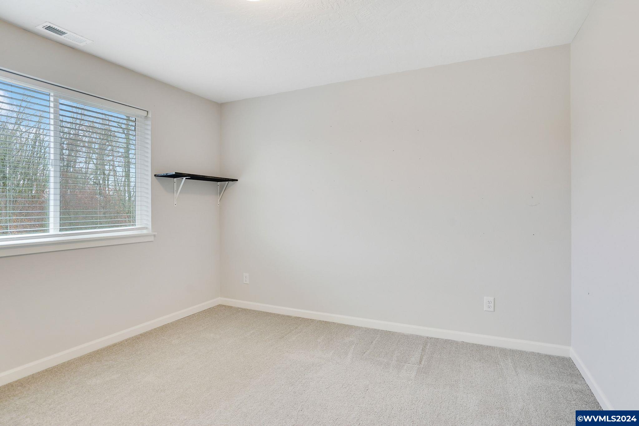 600 Northeast Trinity Street Albany, OR 97322 - Photo 24 of 45
