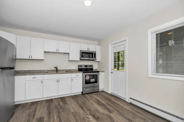 $1,600 | 3709 James Street, Unit 2, McHenry, IL 60050