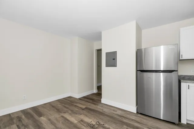 $1,600 | 3709 James Street, Unit 2, McHenry, IL 60050