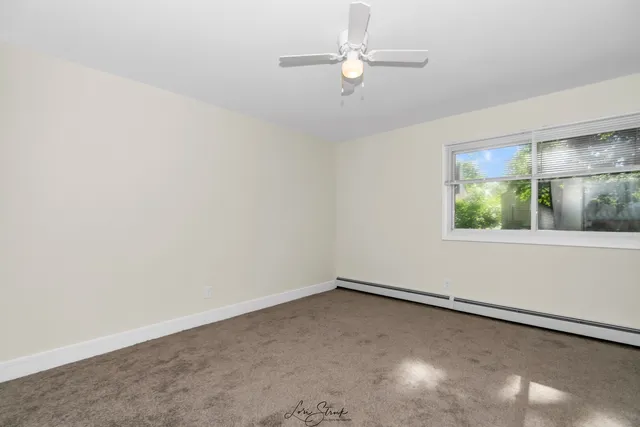 $1,600 | 3709 James Street, Unit 2, McHenry, IL 60050