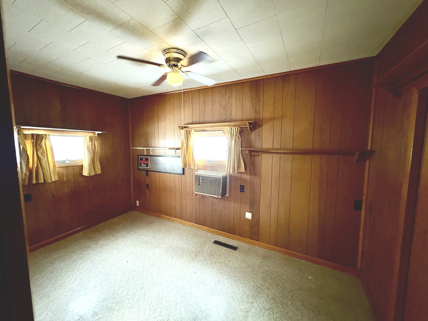1022 1st Avenue Rochelle, IL 61068 - Photo 20 of 31 a view of empty room with window