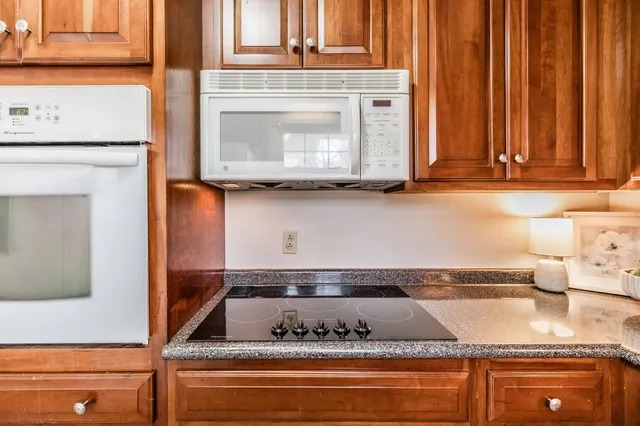 $295,000 | 258 Old Shackle Island Road, Hendersonville, TN 37075