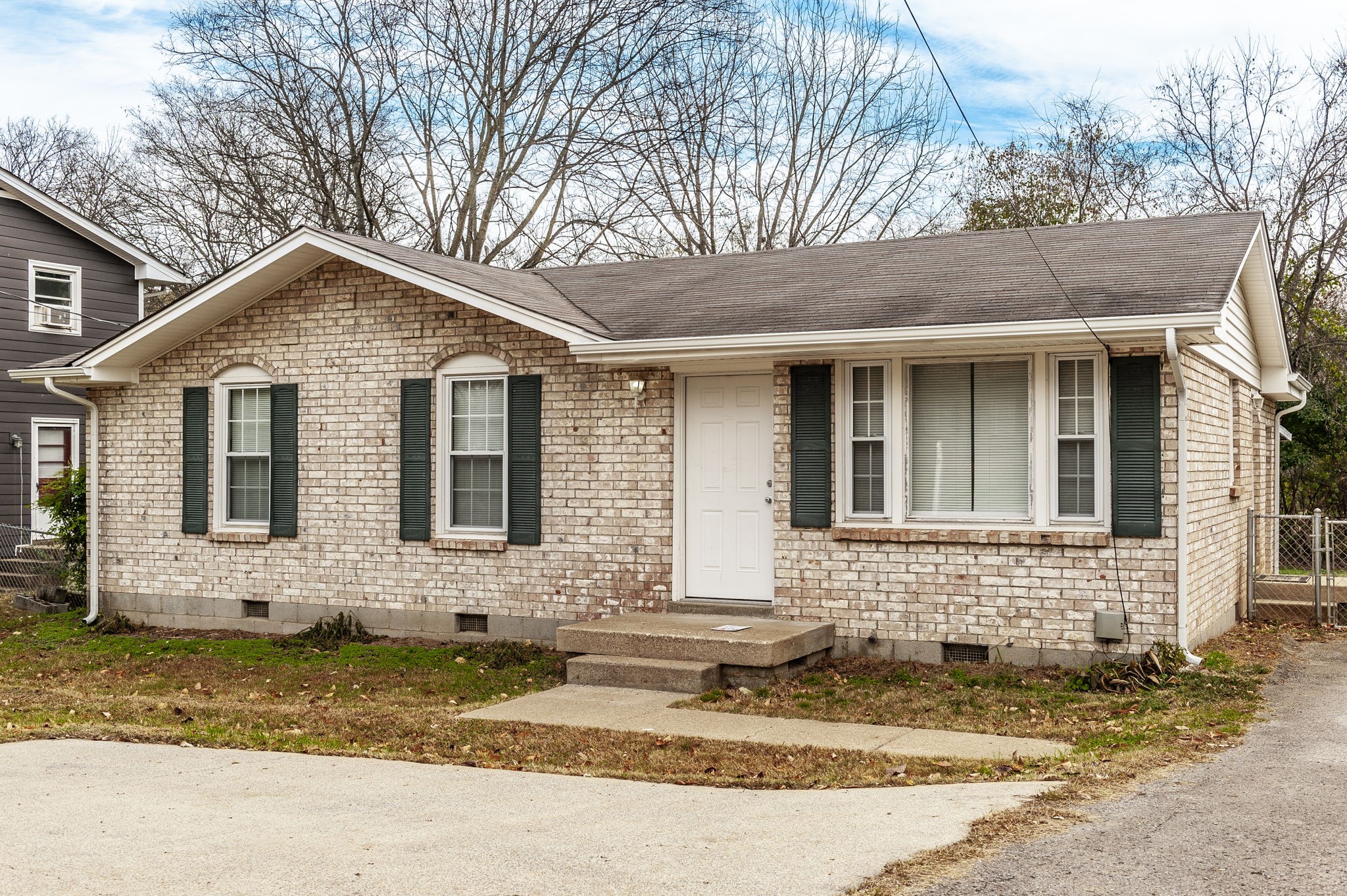 258 Old Shackle Island Road Hendersonville, TN 37075 - Photo 2 of 38