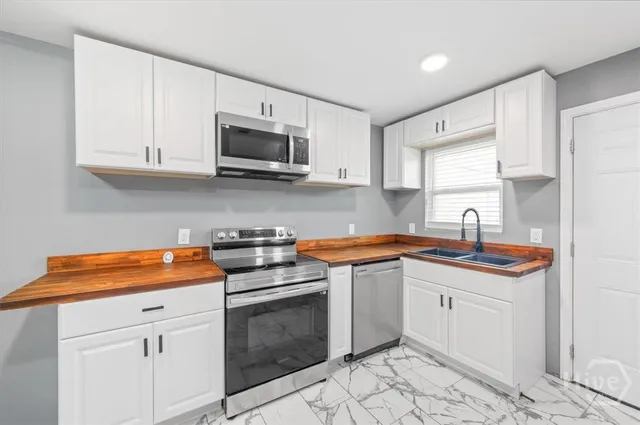 $1,380 | 2120 Krenson Street, Unit B, Savannah, GA 31415