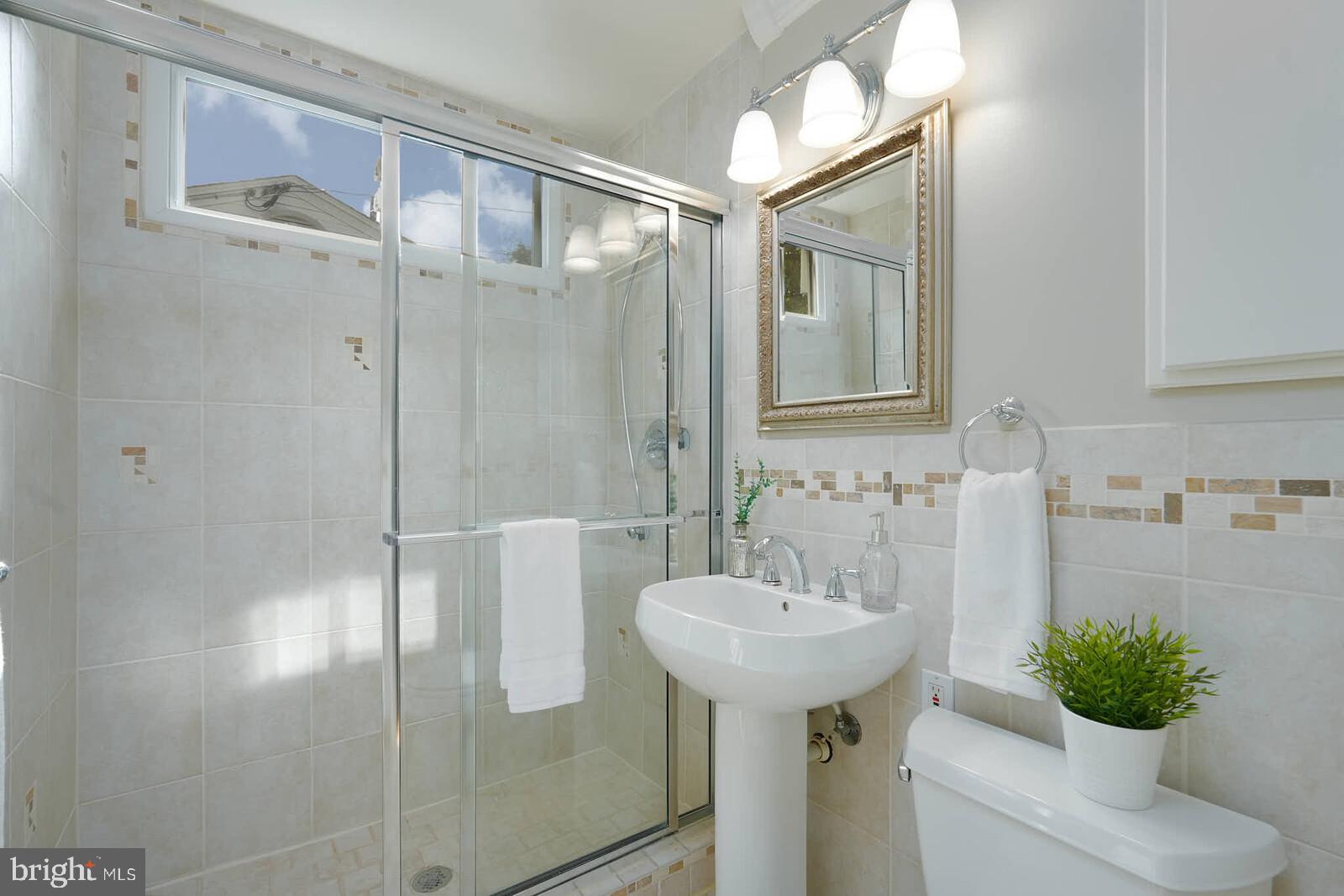 3909 Adams Drive Silver Spring, MD 20902 - Photo 17 of 49 Full bathroom on main level