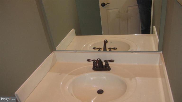 7301 Allentown Road Fort Washington, MD 20744 - Photo 3 of 28 Bath #1