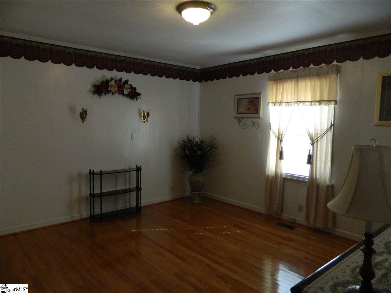 206 Whitten Road Pelzer, SC 29669 - Photo 10 of 20